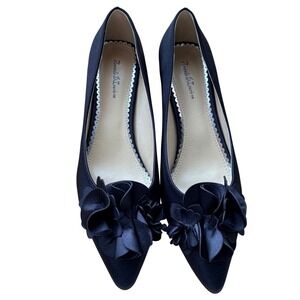 Amanda DiLaurie Black Satin Pointed Toe Kitten Heel Embellished Flower  ‎ Sz 10M